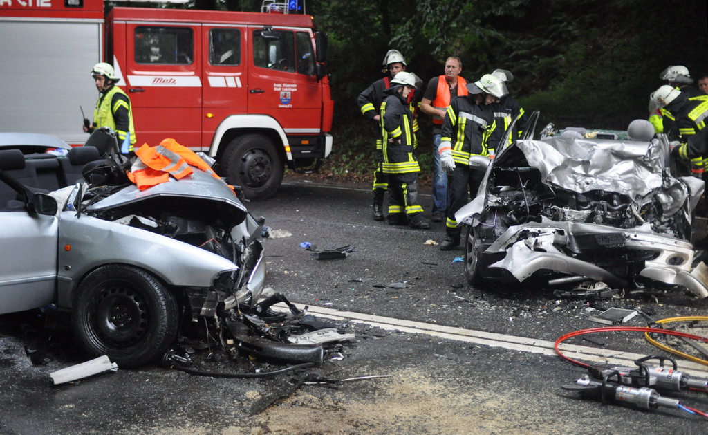 Schwerer VU Leichlingen L294  beide Fahrer verstorben P41.JPG